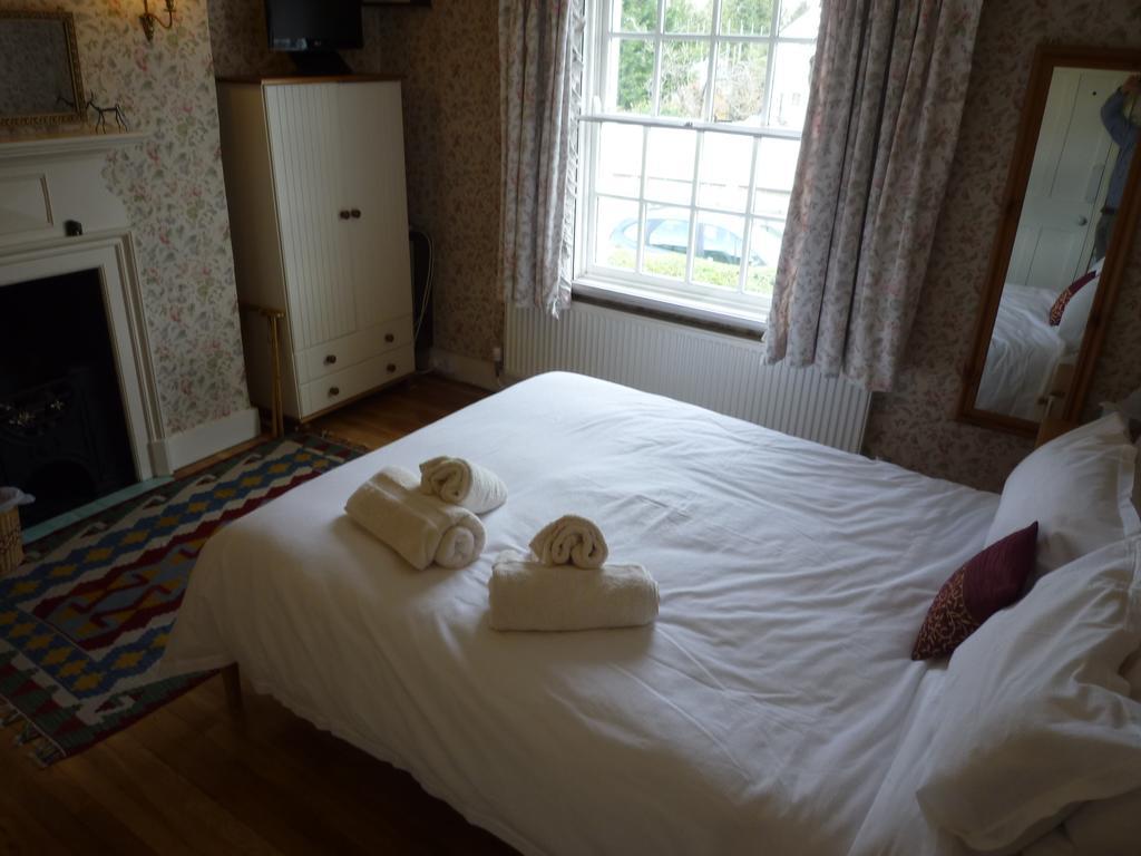 Manor Cottage Bed And Breakfast Γουίνσδορ Εξωτερικό φωτογραφία