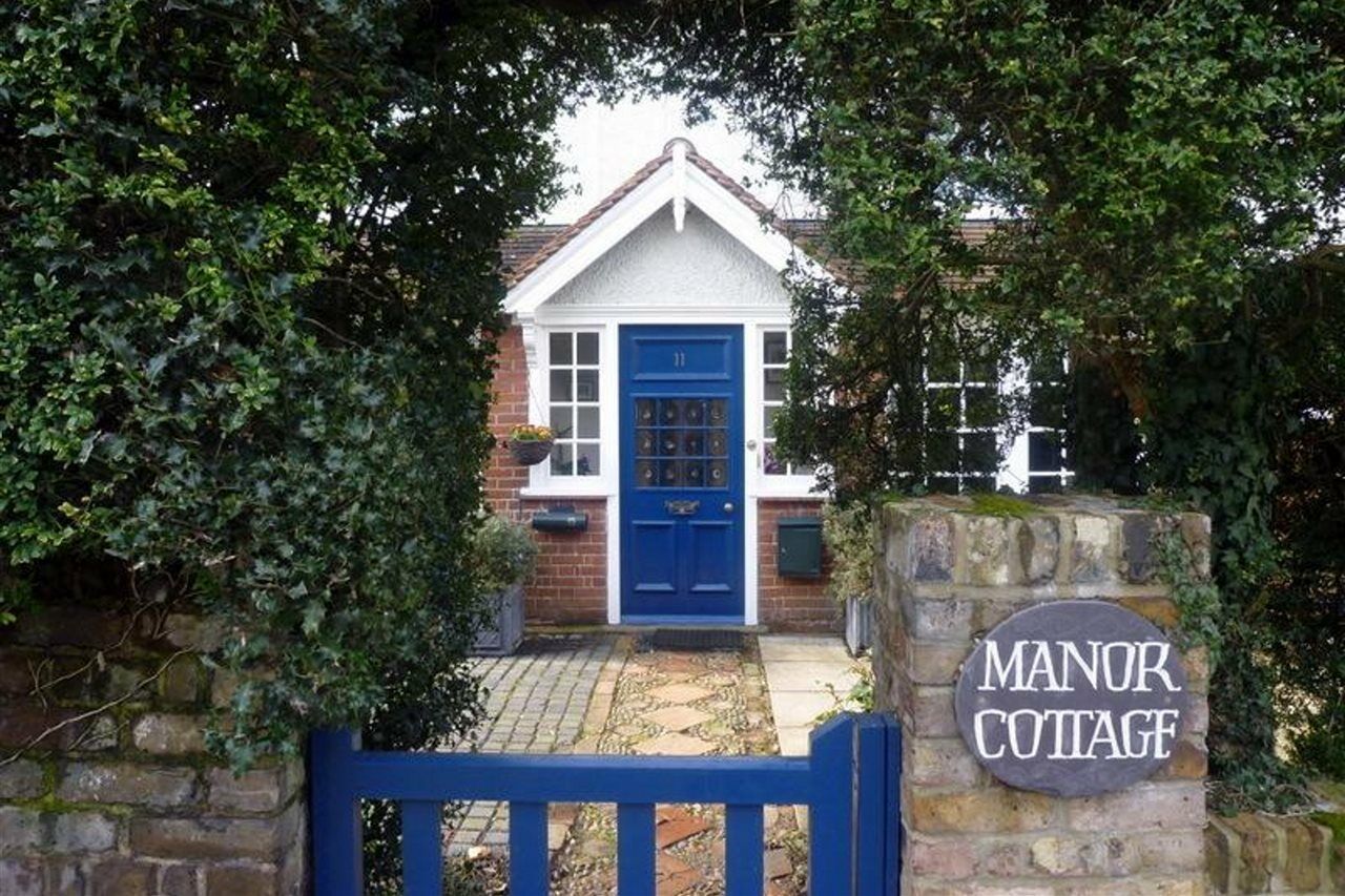 Manor Cottage Bed And Breakfast Γουίνσδορ Εξωτερικό φωτογραφία