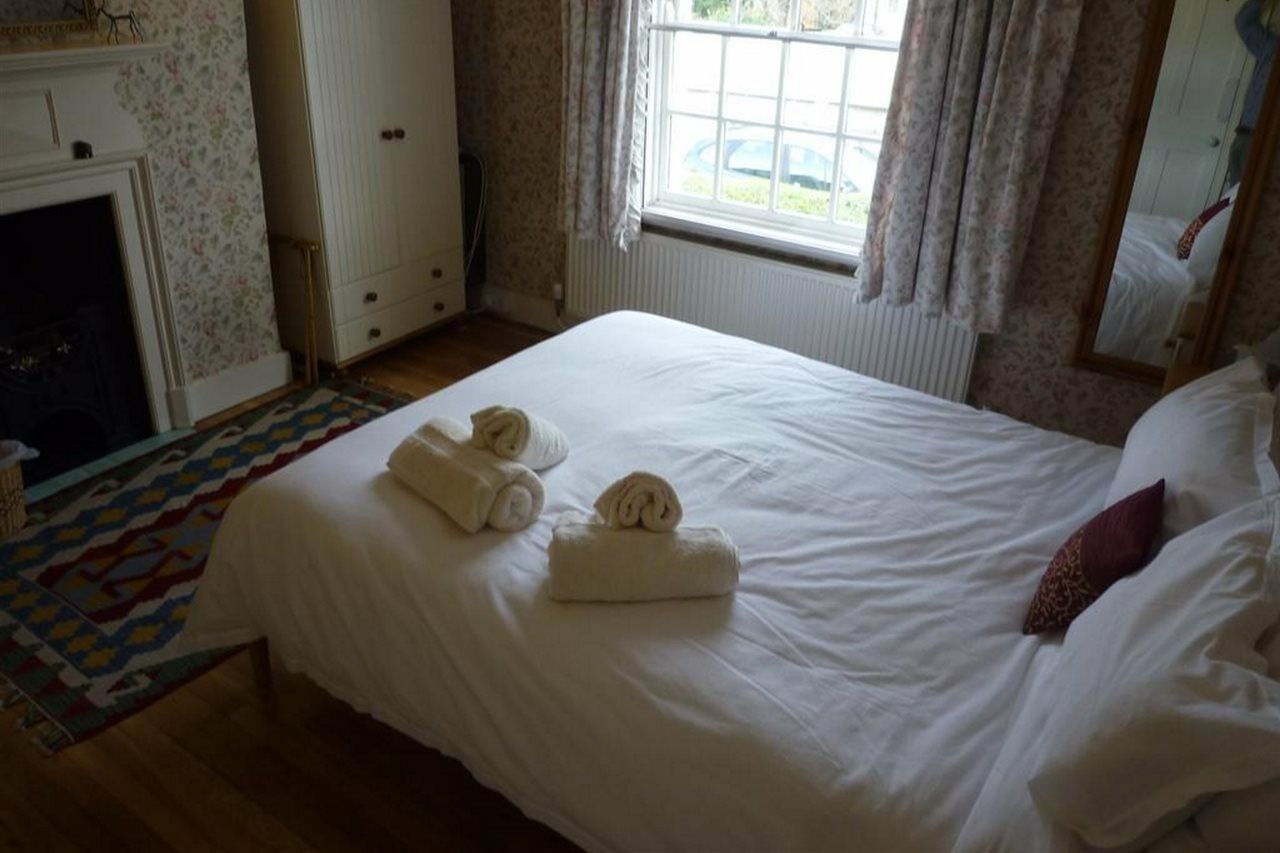 Manor Cottage Bed And Breakfast Γουίνσδορ Εξωτερικό φωτογραφία